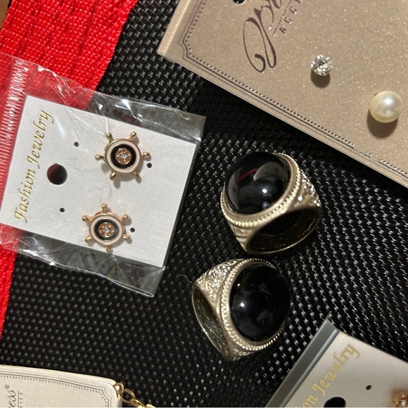 SOLD - Picture 5 of 6